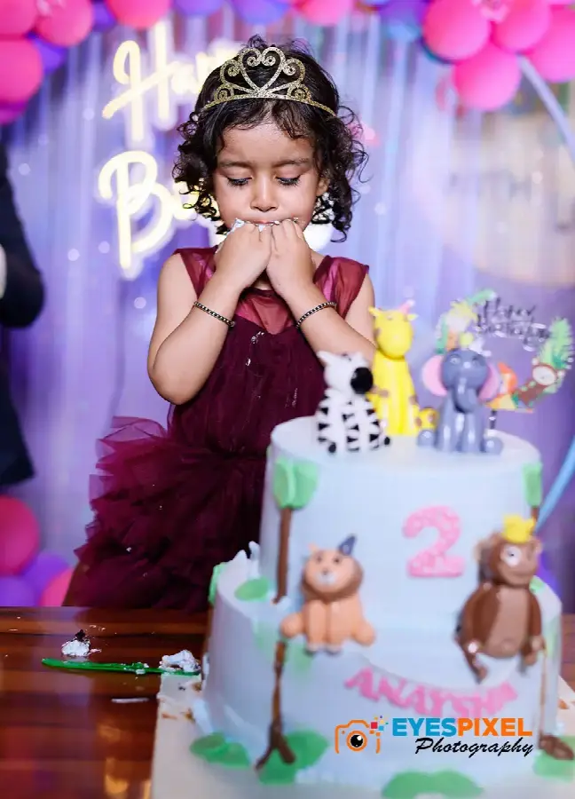 Cake Smash Photography in Pune by Eyes Pixel